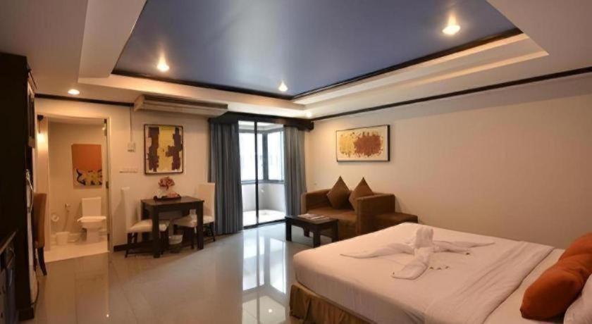 Khách sạn The Heritage Sathorn 3*